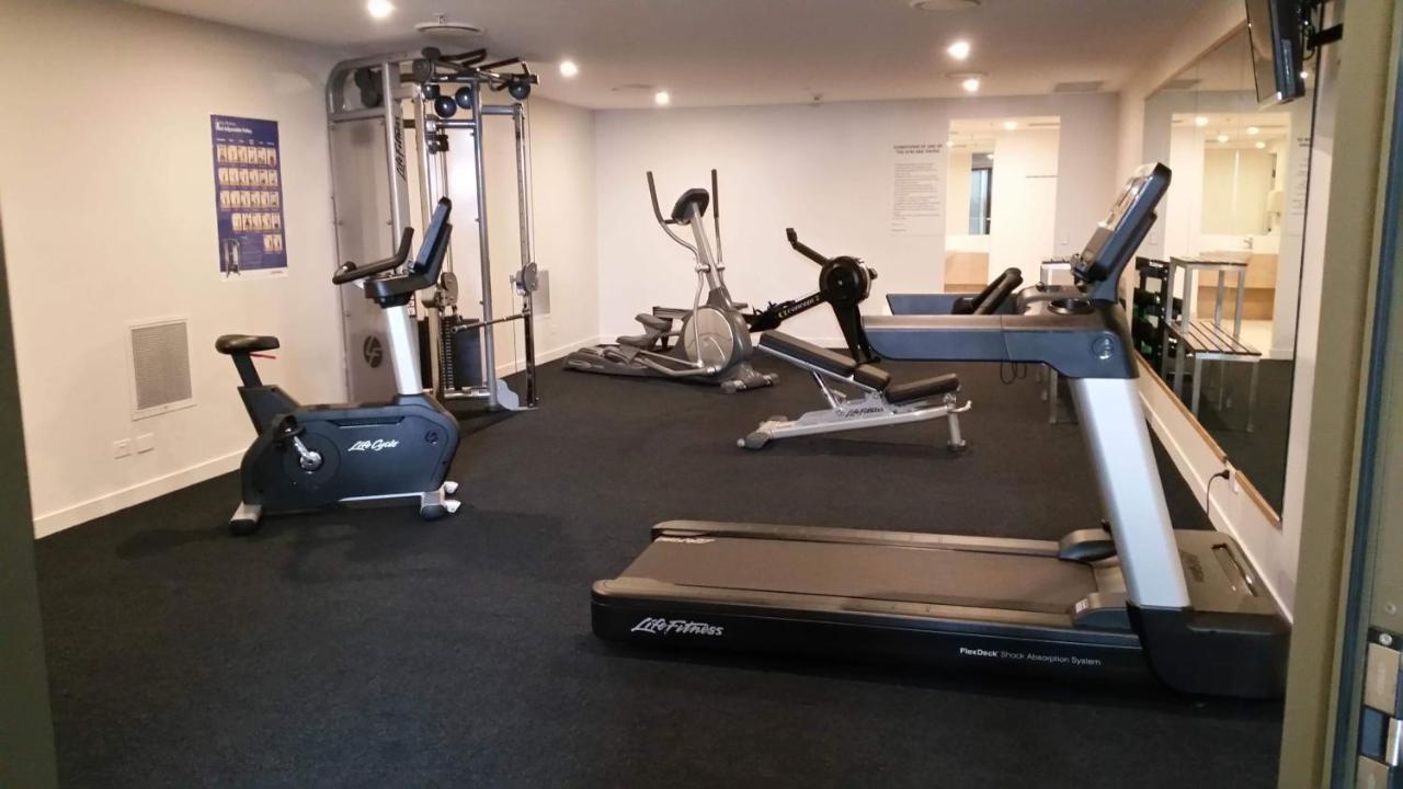 Grand Mercure Allegra Hervey Bay Exterior photo A typical gym