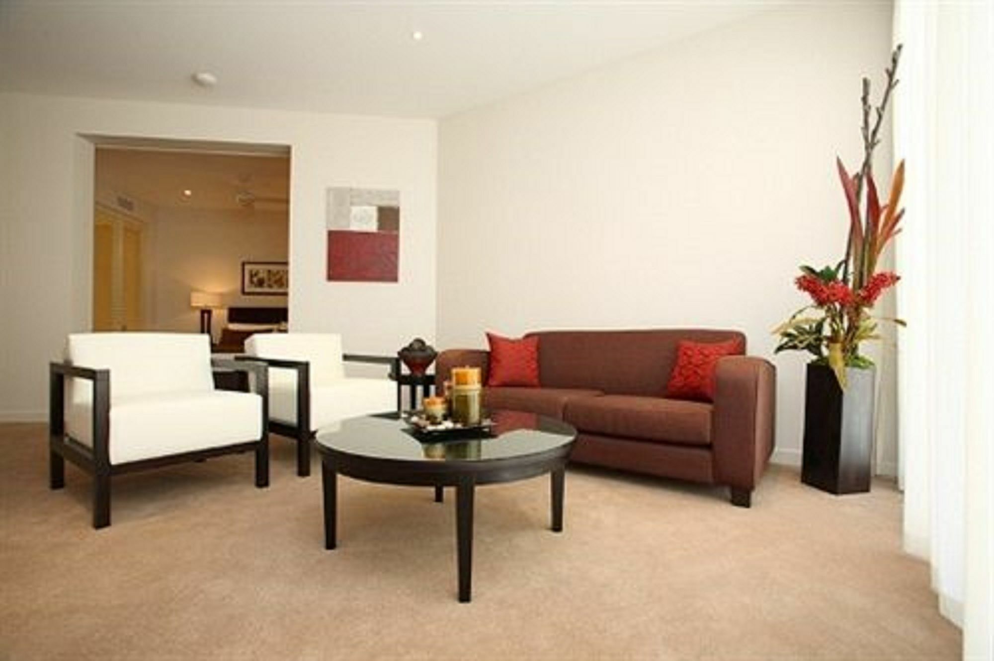 Grand Mercure Allegra Hervey Bay Exterior photo A living room with carpet